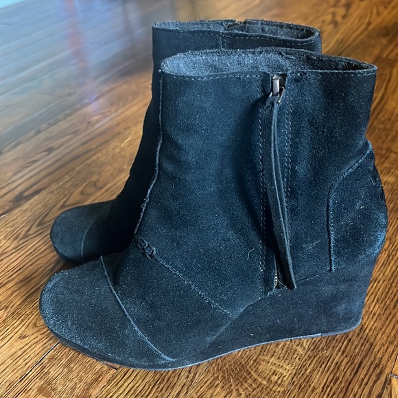 TOMS Wedge Booties 9.5 - Picture 3 of 6
